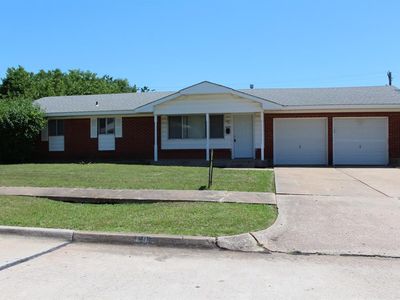 402 W Curtis Dr