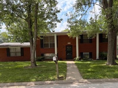 517 Lemans Way