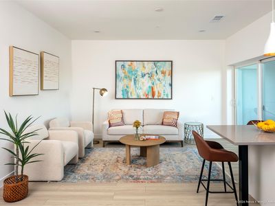 1309 Chicon St #503