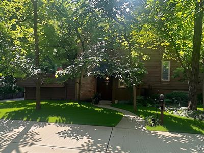 1529 Autumn Leaf Dr