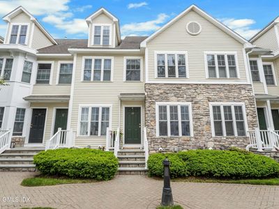 39 Maple Tree Ave Unit 60
