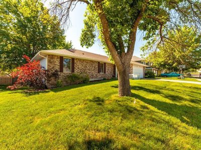 4504 E Bridgewood Dr