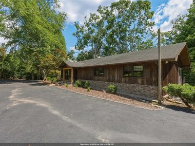 636 Rivermont Rd