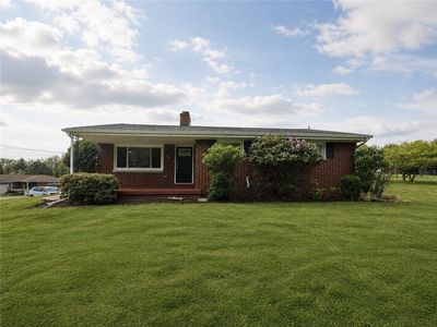 Property at 190 Oak Manor Dr, Natrona Heights, PA
