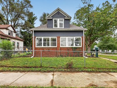 1009 Adams St SE