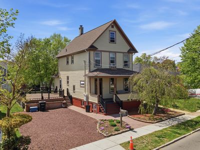 150 W Inman Ave