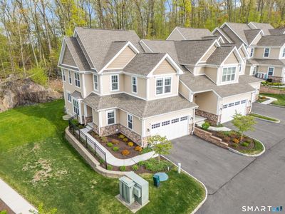 16 Hunting Ridge Lane