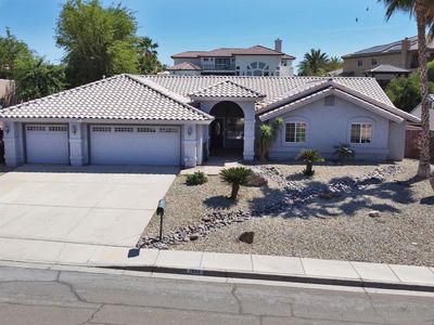 1553 W 32nd Pl