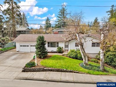 4081 Hawthorne Ave NE