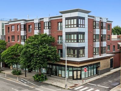 1975 Massachusetts Ave #302