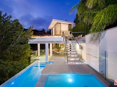 9274 Sierra Mar Dr