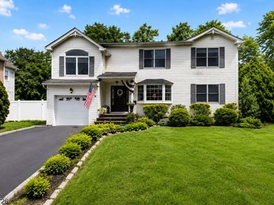 37 Hall Dr