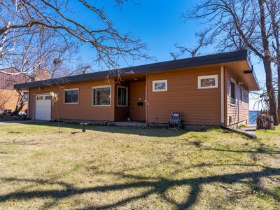 2120 Birchmont Dr NE