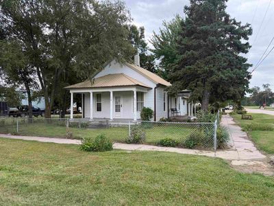 119 W Cedar St