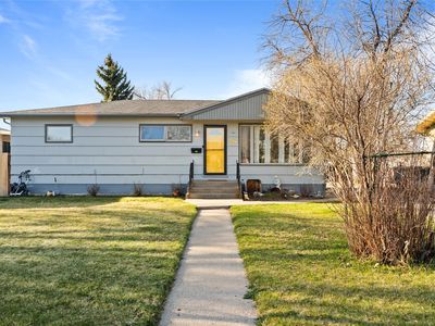 216 Smelter Ave NW