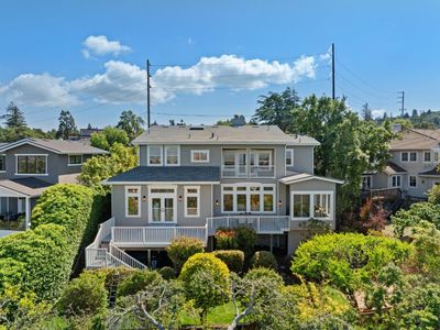 853 Vista Dr