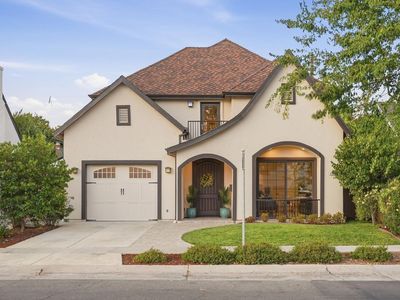 4889 V St