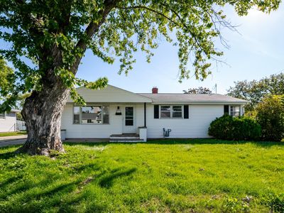 1073 Suburban Dr