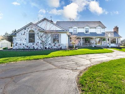 8605 Holcomb Rd