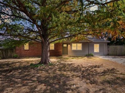 2303 Woodland Ave