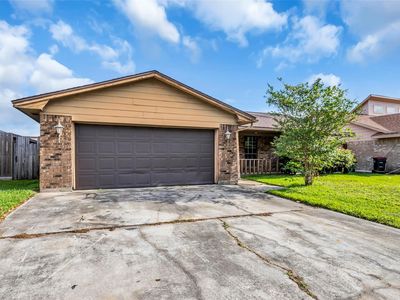 700 Briarclift Ln