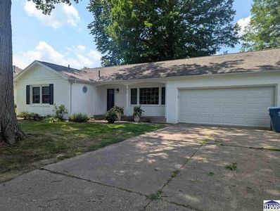 51 Lakeview Dr