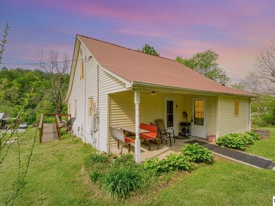 Property at 14274 Hodgenville Rd, Mount Sherman, KY