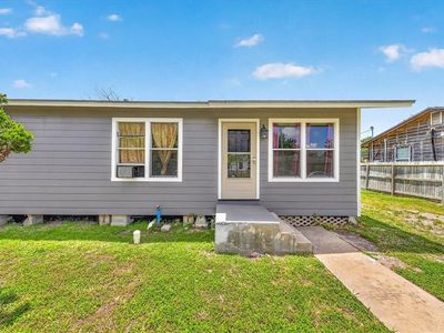 5329 Alaniz Dr
