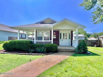 2026 Annie Baxter Ave