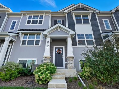 8700 Larkspur Lane St