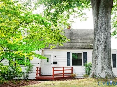 Property at 6800 Three Chopt Rd, Richmond, VA