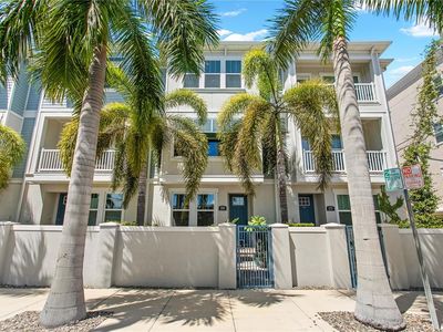 268 8TH STREET N