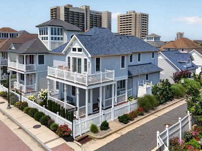 105 Sunrise Ave
