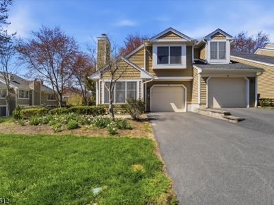 33 Eton Ct
