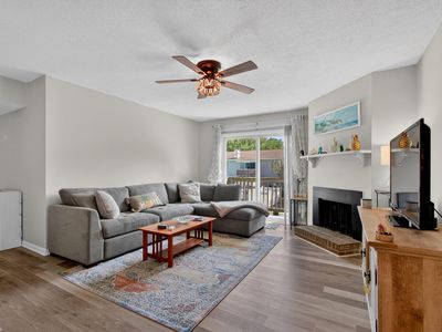 1402 Camp Rd APT 9G