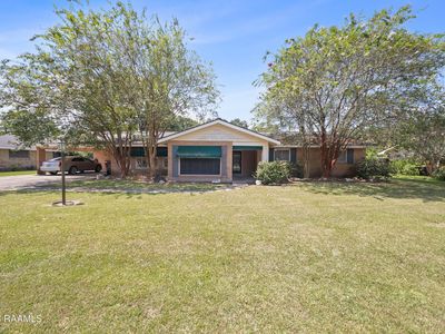 313 Meadow Ln