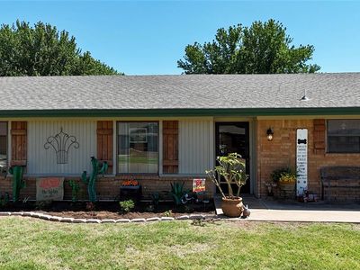 Property at 2112 Lynn Ln, Weatherford, OK