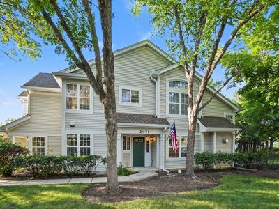 Property at 2071 Avalon Ct, Northbrook, IL
