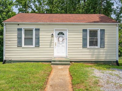 825 Old Forest Rd