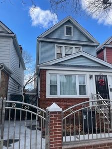 Property at 10204 Van Wyck Expy, South Richmond Hill, NY