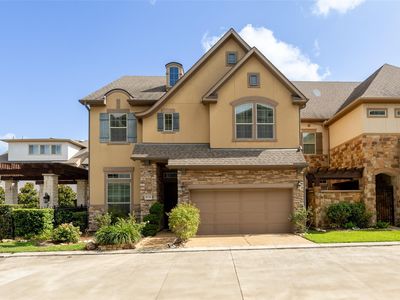 6730 Highclere Manor Ln