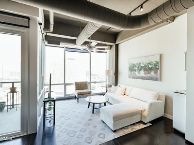 1 E Lexington Ave UNIT 1306