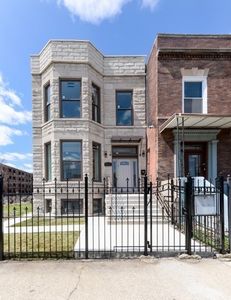 4956 S Indiana Ave