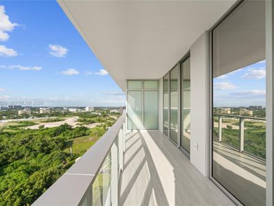 2411 Laguna Cir #1604