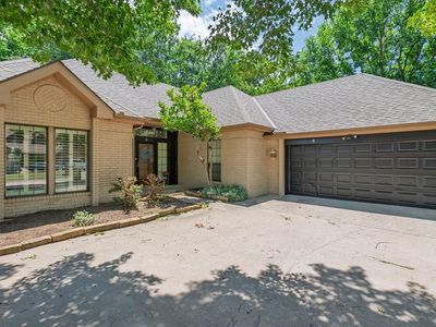 Property at 3 Brentwood Pl, Shawnee, OK