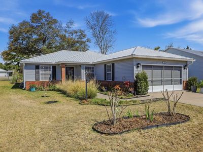 246 SE Elm Loop