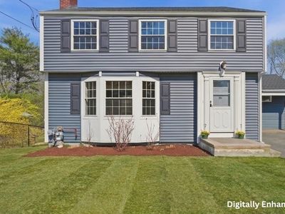 81 Forest St