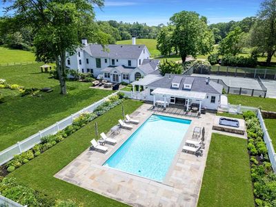 31 Lamberts Cove Rd