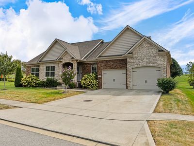 121 Sunningdale Dr