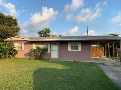 301 Crown Blvd